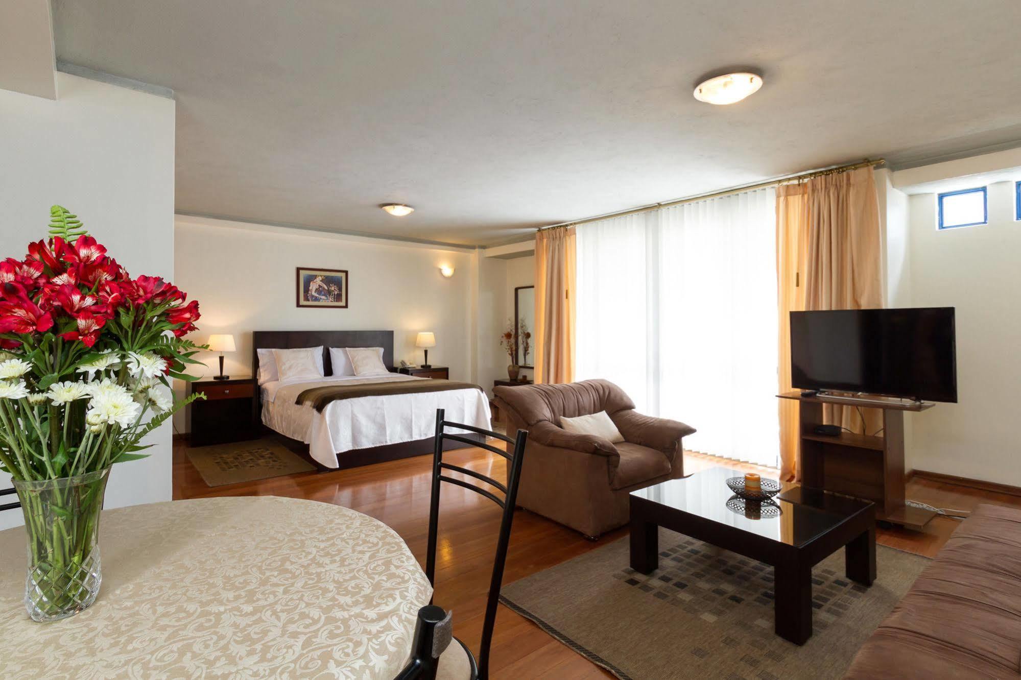 Suites Metropoli Quito Ngoại thất bức ảnh