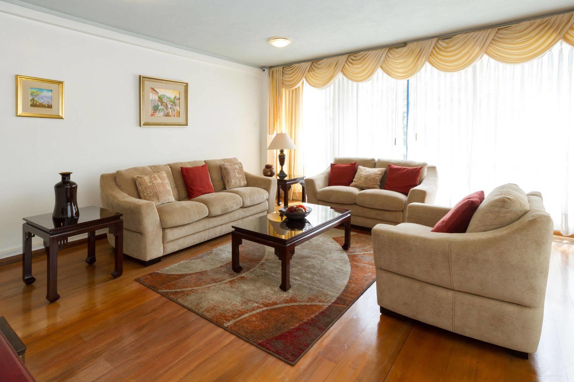 Suites Metropoli Quito Ngoại thất bức ảnh